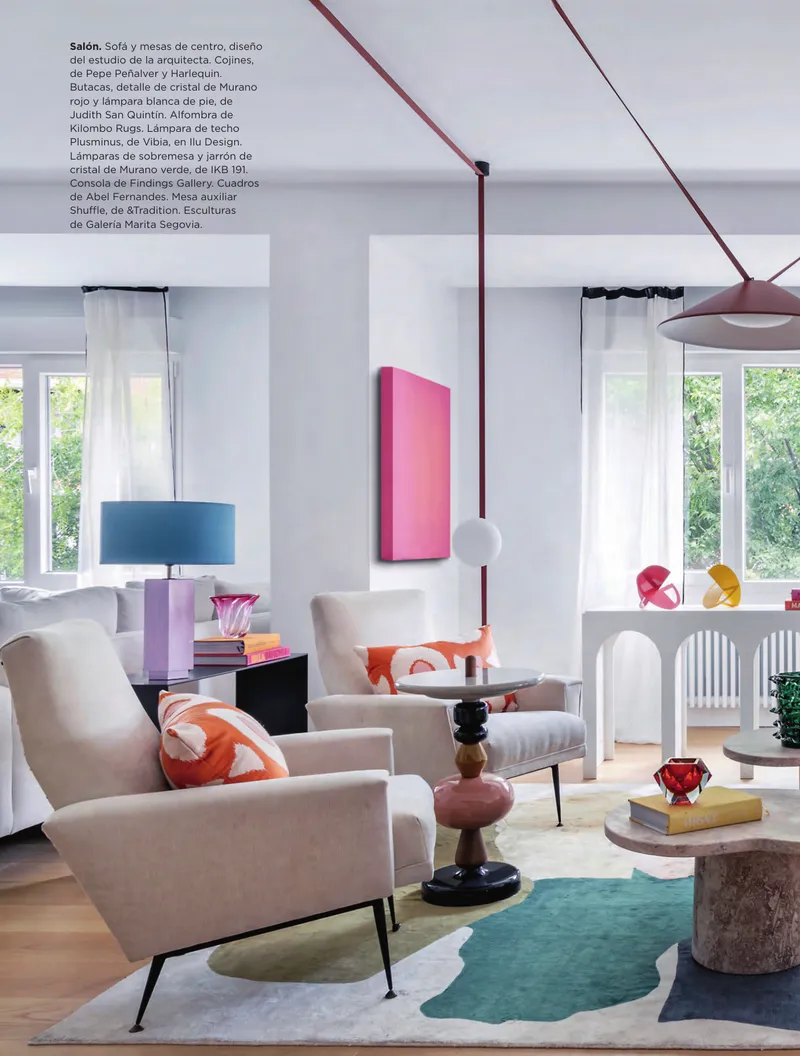 Reportaje de la vivienda de Juan Bravo 28 en la revista Interiores