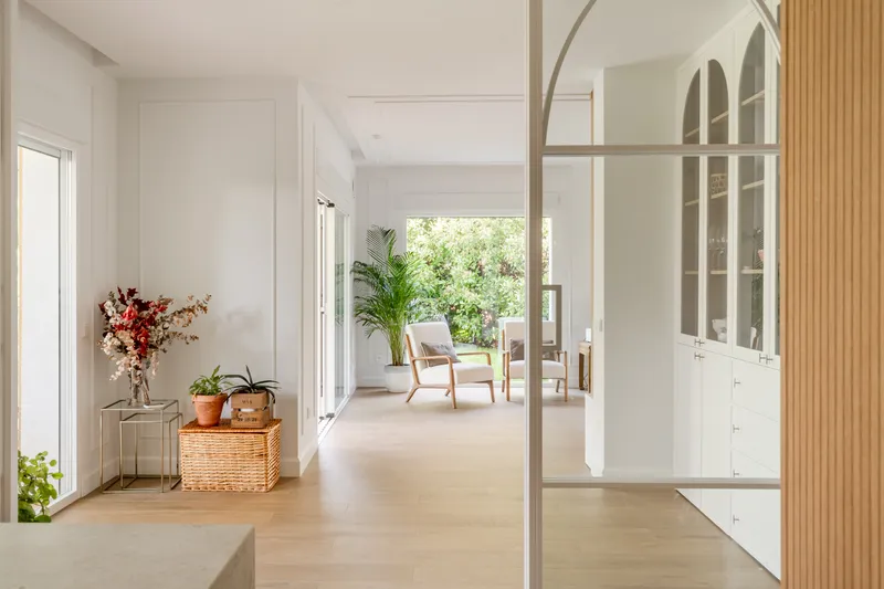 Rehabilitación integral de una vivienda en El Encinar de los Reyes — fotografía 2